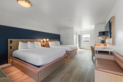 Chablis Inn - image 20