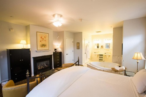 The Inn on First - image 36