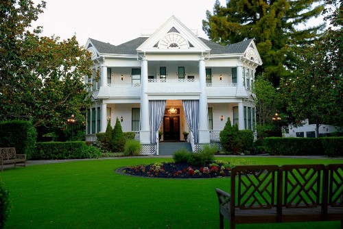 The White House Inn & Spa