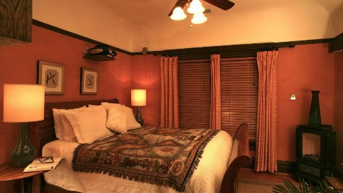 Cabernet House an Old World Inn - image 26