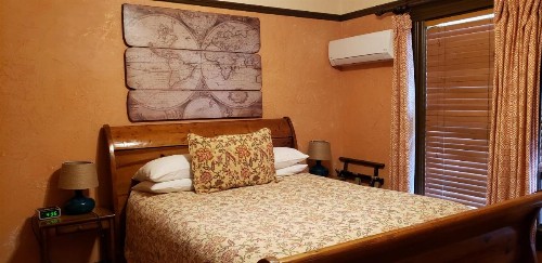 Cabernet House an Old World Inn - image 5