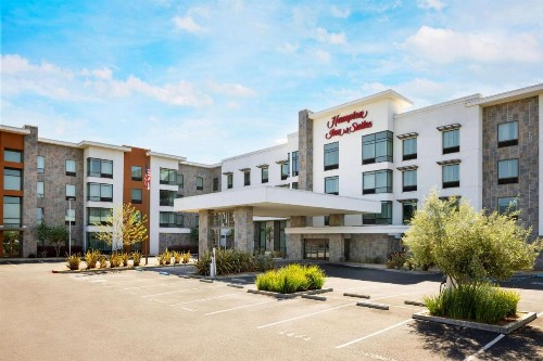 Hampton Inn & Suites - Napa CA