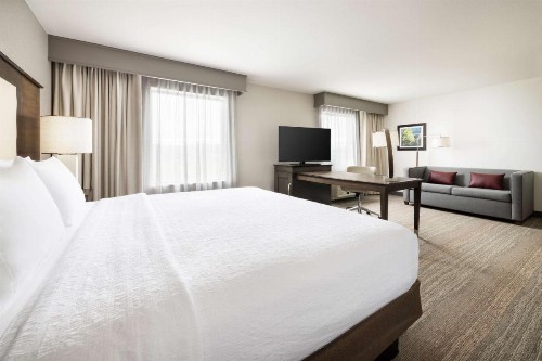 Hampton Inn & Suites - Napa CA - image 18