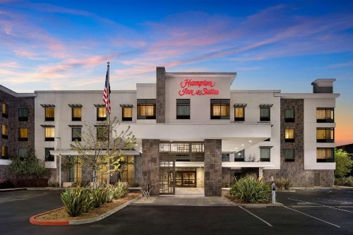 Hampton Inn & Suites - Napa CA - image 3