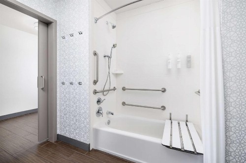 Hampton Inn & Suites - Napa CA - image 40