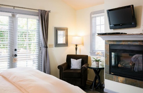 1801 First Luxury Inn - image 11