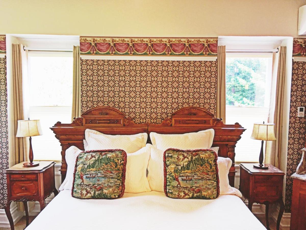 Churchill Manor - image 4