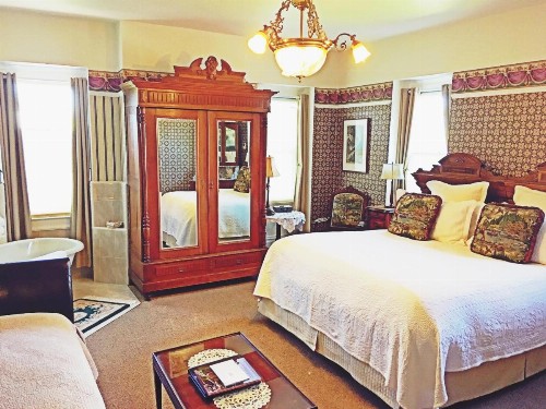 Churchill Manor - image 7