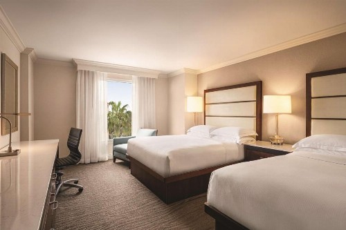 Hilton Naples - image 10