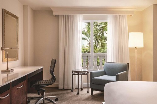 Hilton Naples - image 11
