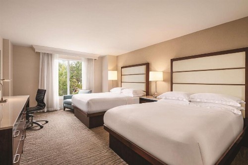 Hilton Naples - image 12