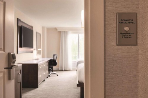 Hilton Naples - image 19
