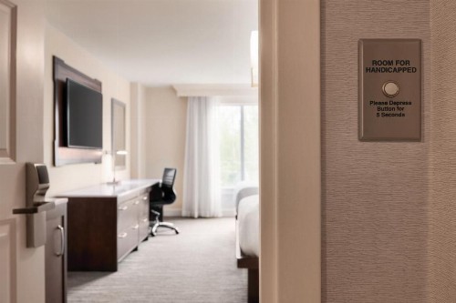Hilton Naples - image 23