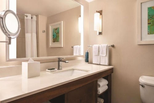 Hilton Naples - image 7