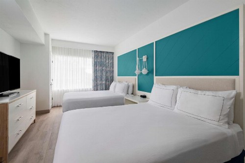 DoubleTree Suites by Hilton Naples - image 2