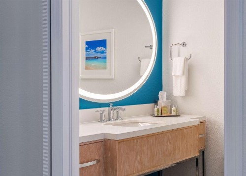 DoubleTree Suites by Hilton Naples - image 25