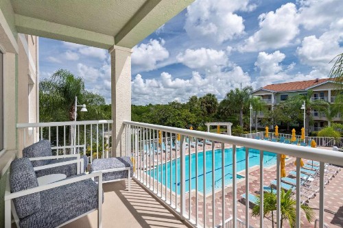DoubleTree Suites by Hilton Naples - image 26