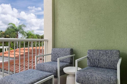 DoubleTree Suites by Hilton Naples - image 31