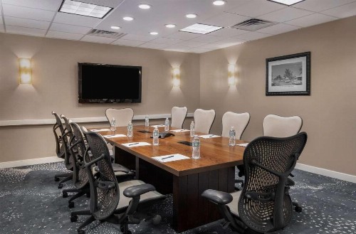DoubleTree Suites by Hilton Naples - image 32