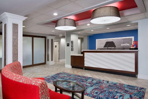 Hampton Inn Naples - I-75 - image 25