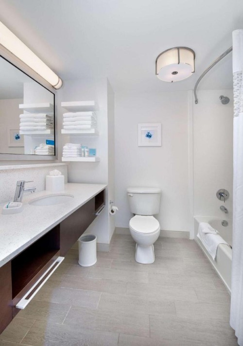 Hampton Inn Naples - I-75 - image 3