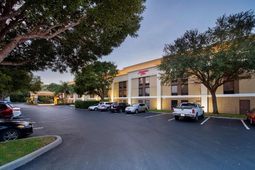 Hampton Inn Naples - I-75 - image 6