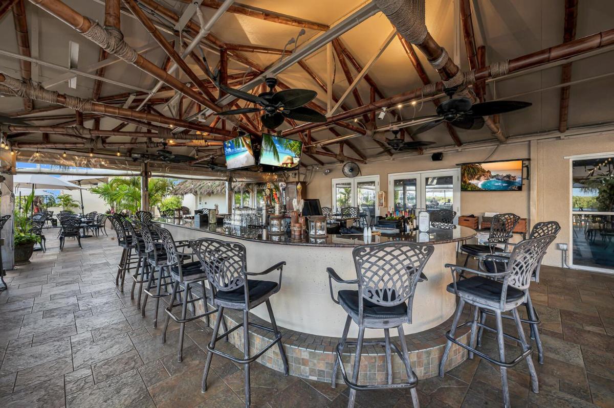 Bayfront Inn 5th Avenue - image 7