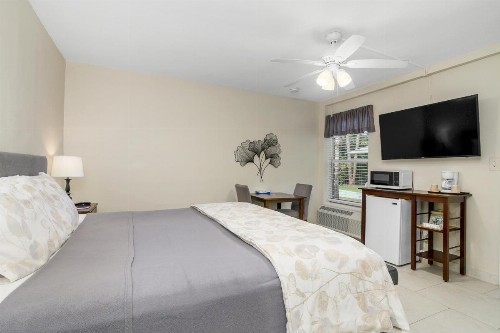 The Fairways Inn of Naples - image 32