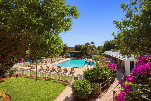 Ramada by Wyndham Naples - image 7