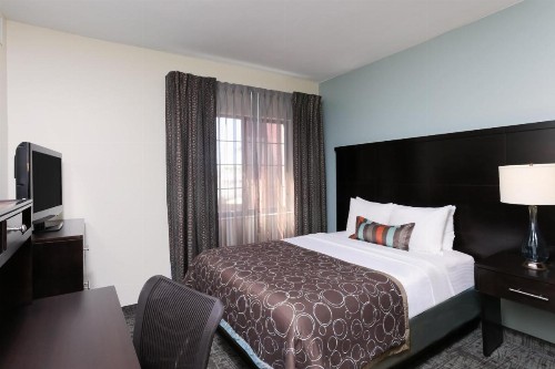 Staybridge Suites Naples - Gulf Coast an IHG Hotel - image 9