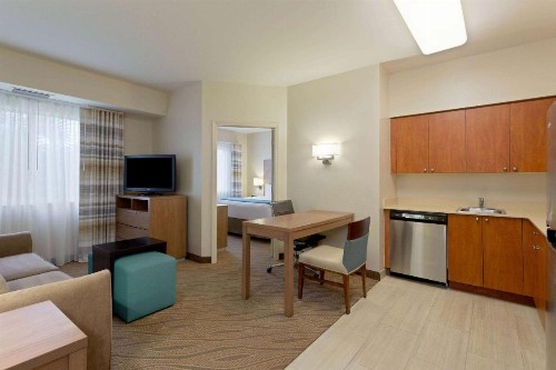 Hawthorn Suites by Wyndham Naples - image 11