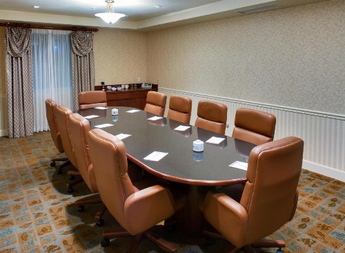 Hawthorn Suites by Wyndham Naples - image 12