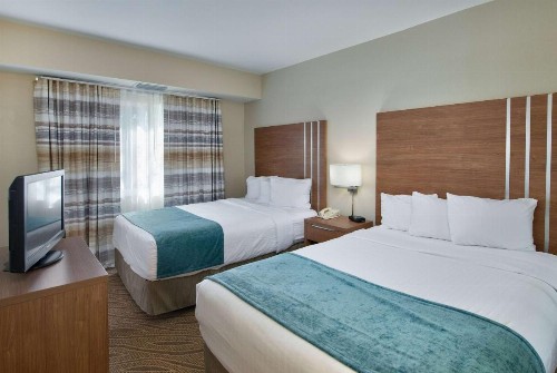 Hawthorn Suites by Wyndham Naples - image 27