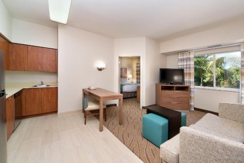 Hawthorn Suites by Wyndham Naples - image 31