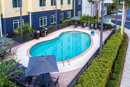 Fairfield Inn and Suites by Marriott Naples - image 23