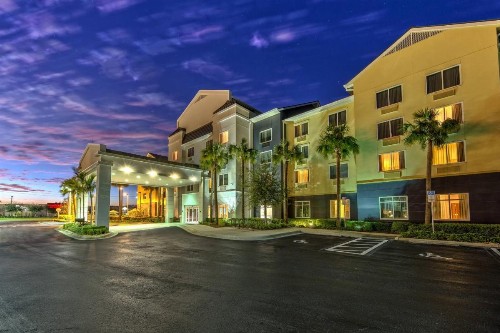 Fairfield Inn and Suites by Marriott Naples - image 24