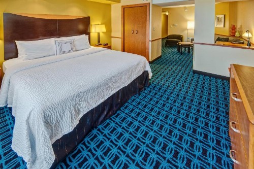Fairfield Inn and Suites by Marriott Naples - image 28