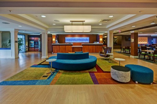Fairfield Inn and Suites by Marriott Naples - image 7