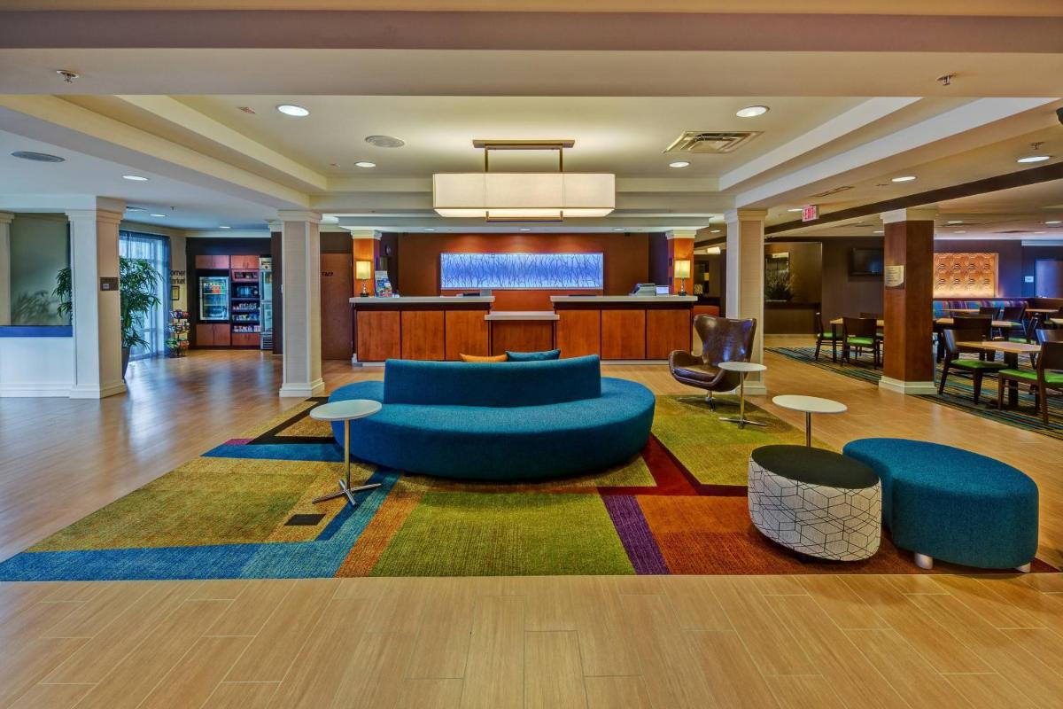 Fairfield Inn and Suites by Marriott Naples - image 7