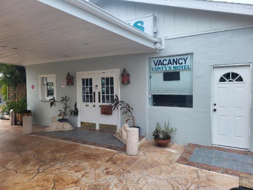 Conty's Motel - image 10