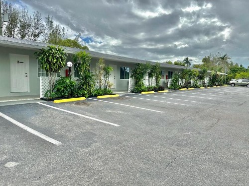 Conty's Motel - image 19