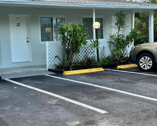 Conty's Motel - image 21