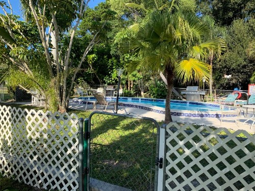 Conty's Motel - image 28