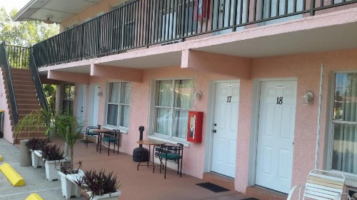 Conty's Motel - image 29
