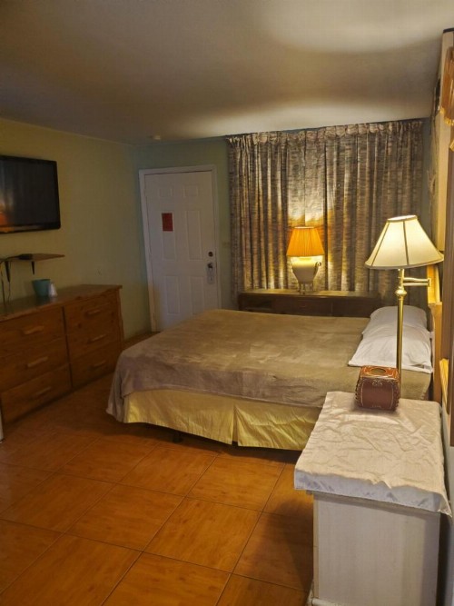 Conty's Motel - image 33