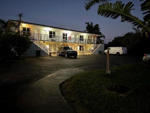 Conty's Motel - image 5