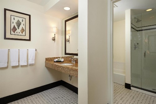 Inn at Pelican Bay - image 21