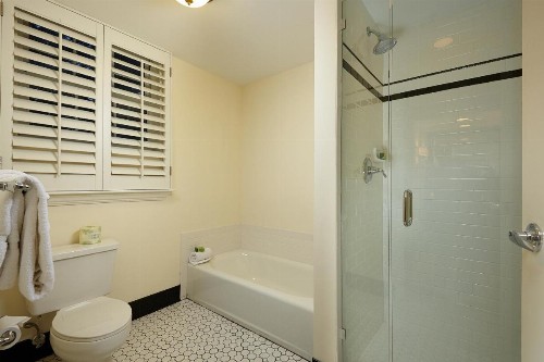 Inn at Pelican Bay - image 26