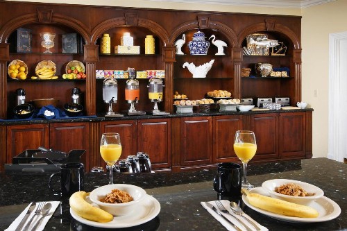 Inn at Pelican Bay - image 28