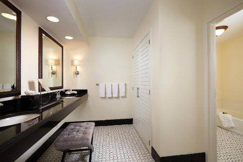 Inn at Pelican Bay - image 34